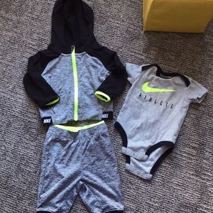 3-piece Nike Dri-fit warmup suit